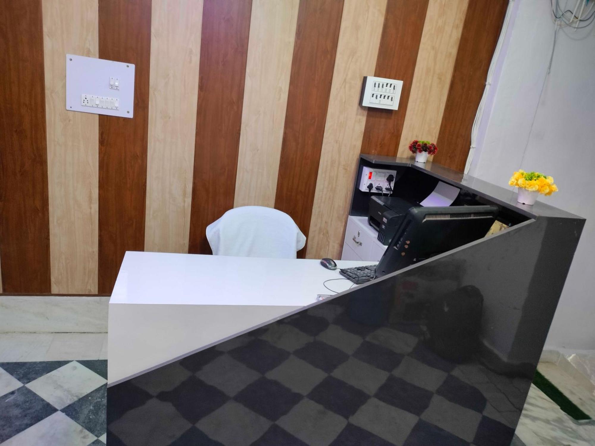 Oyo Palace Hotel Rohtak Eksteriør billede